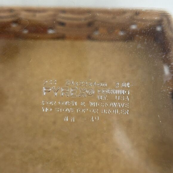 Vintage Amber PYREX Casserole Wicker Rattan Basket Serving...